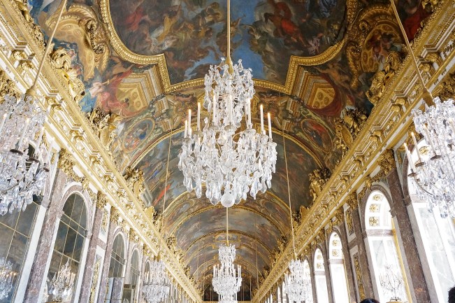 hall of mirrors